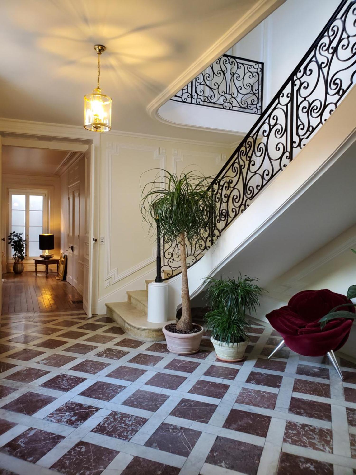Logis Des Tourelles Bed & Breakfast คอญญัก ภายนอก รูปภาพ