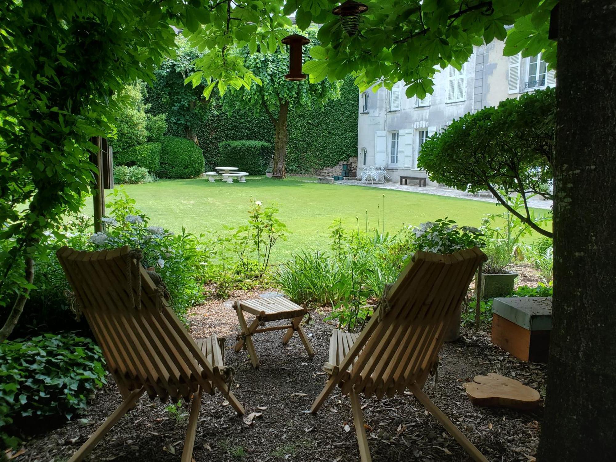 Logis Des Tourelles Bed & Breakfast คอญญัก ภายนอก รูปภาพ